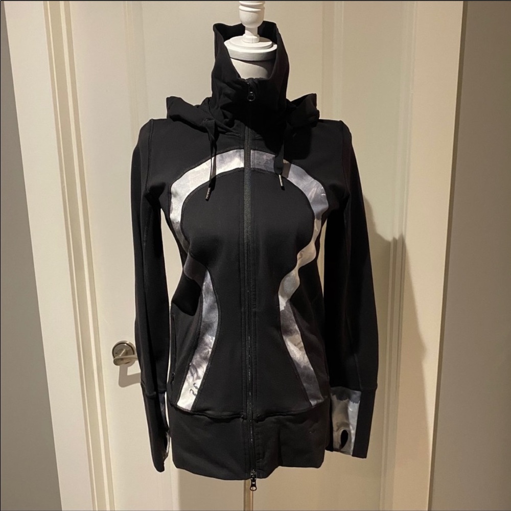 Lululemon stride jacket 8